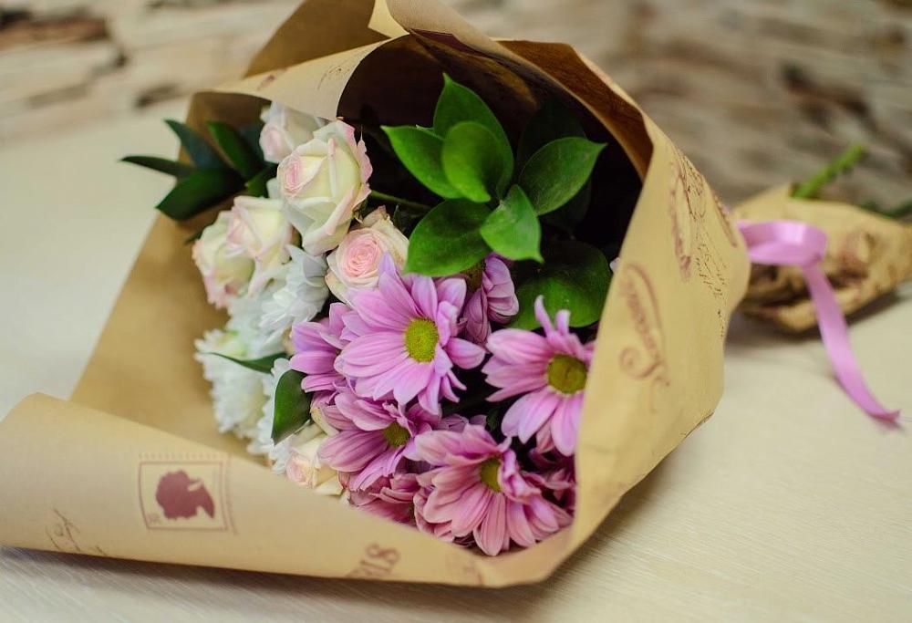 Букет цветов из: Розы и Хризантемы в Тереке Ставропольского края