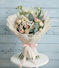 Букет цветов из:  Розы и Лизиантусы в Тереке Ставропольского края
