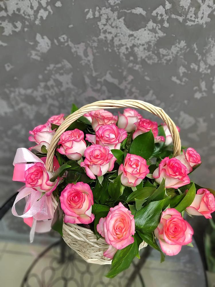Цветочная композиция из Розы в корзине в Тереке Ставропольского края