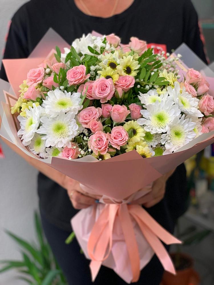 Букет цветов из: Розы и Хризантемы в Тереке Ставропольского края