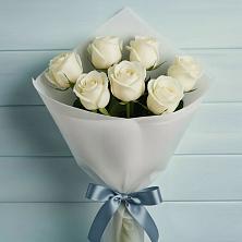 Букет 7 Белых роз Эдлесс Лав в Тереке Ставропольского края