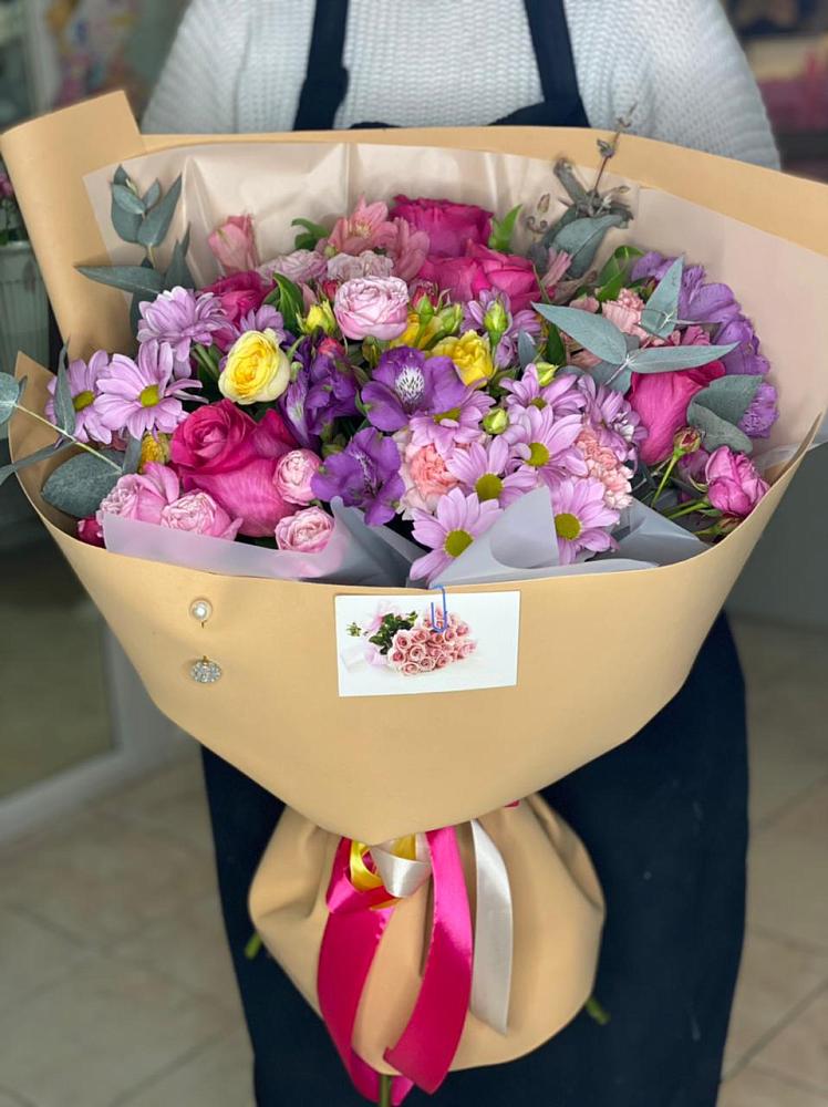 Букет цветов из: Хризантемы, Гвоздики и Альстромерии в Тереке Ставропольского края