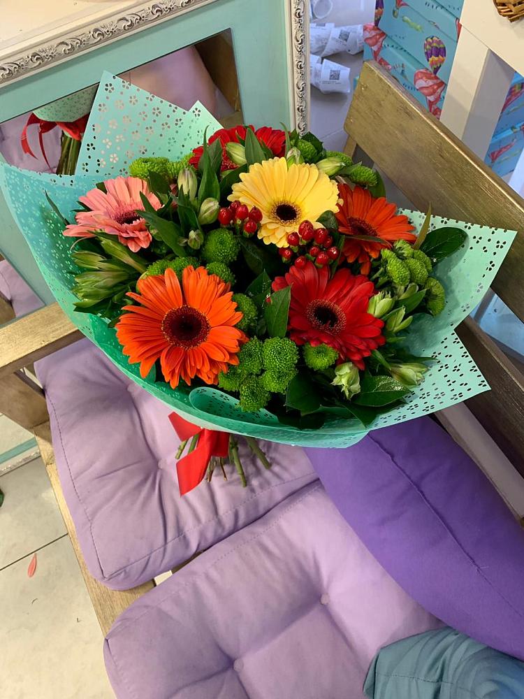 Букет цветов из: Герберы, Хризантемы и Альстромерии в Тереке Ставропольского края