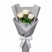 Букет 3 белые розы в Тереке Ставропольского края