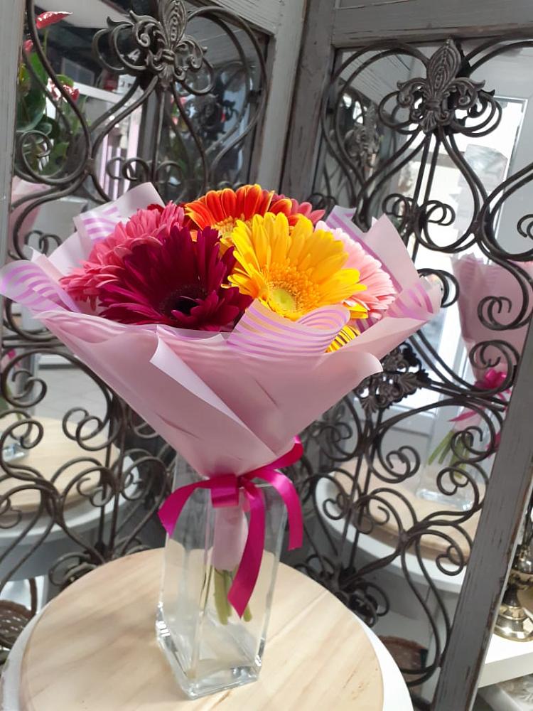 Букет цветов из: Герберы в Тереке Ставропольского края