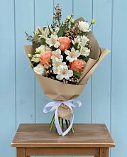 Букет цветов из:  Альстромерии, Лизиантусы, Розы и Хризантемы #REPLACE_PRED# Тереке Ставропольского края