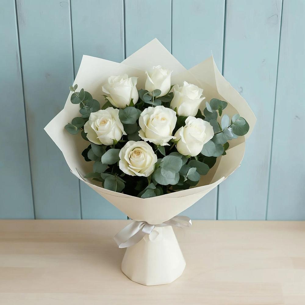 Букет Белые розы в Эвкалипте в Тереке Ставропольского края