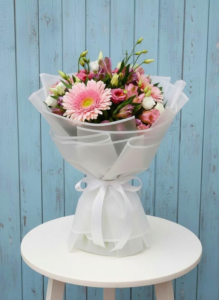 Букет цветов из: Герберы, Альстромерии и Лизиантусы в Тереке Ставропольского края