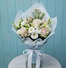 Букет цветов из:  Розы и Лизиантусы в Тереке Ставропольского края